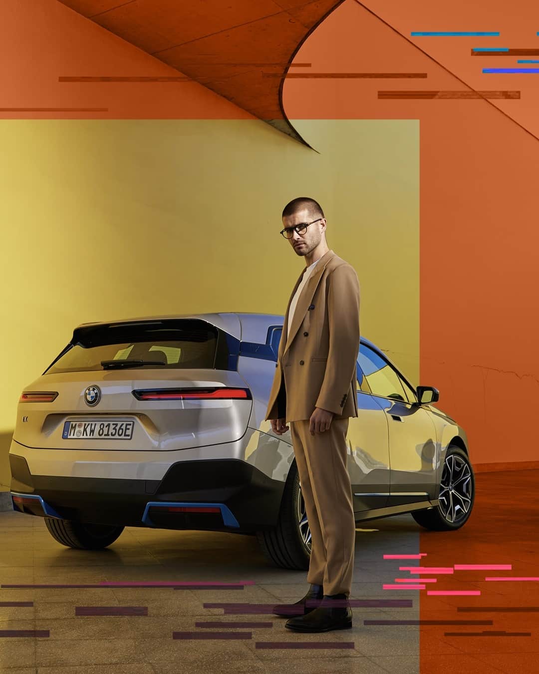 BMWのインスタグラム：「A real BMW, what else did you expect? The first-ever BMW iX. #NEXTGen #THEiX #BornElectric #BMW @BMWi」