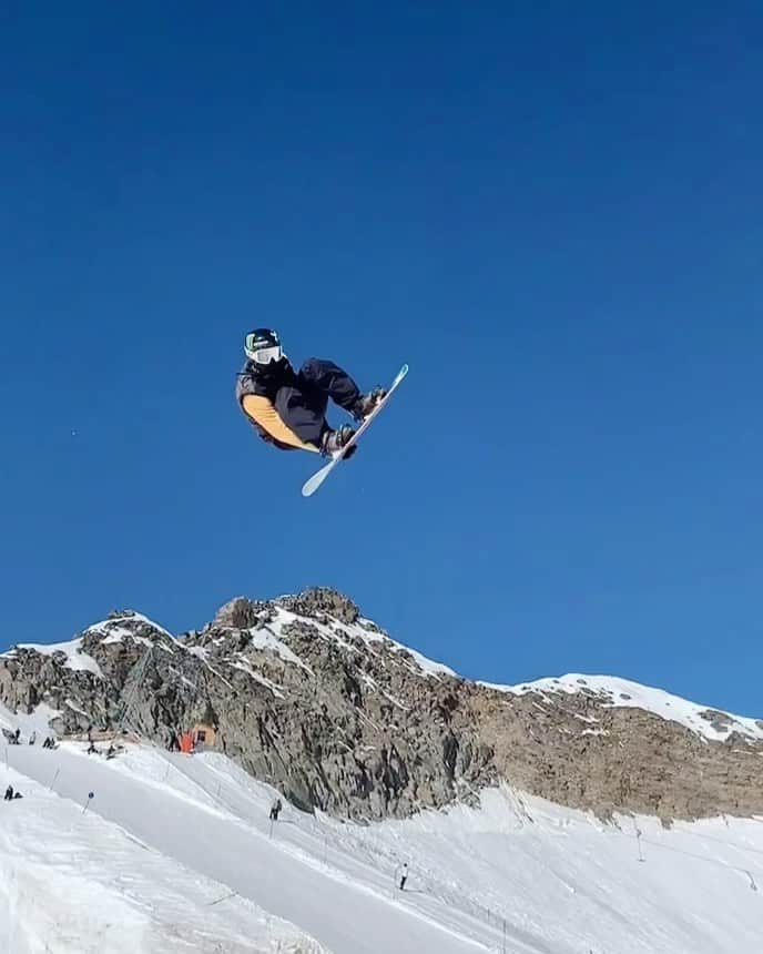 ステール・サンドベックのインスタグラム：「Bs 360 Late kick🐎」