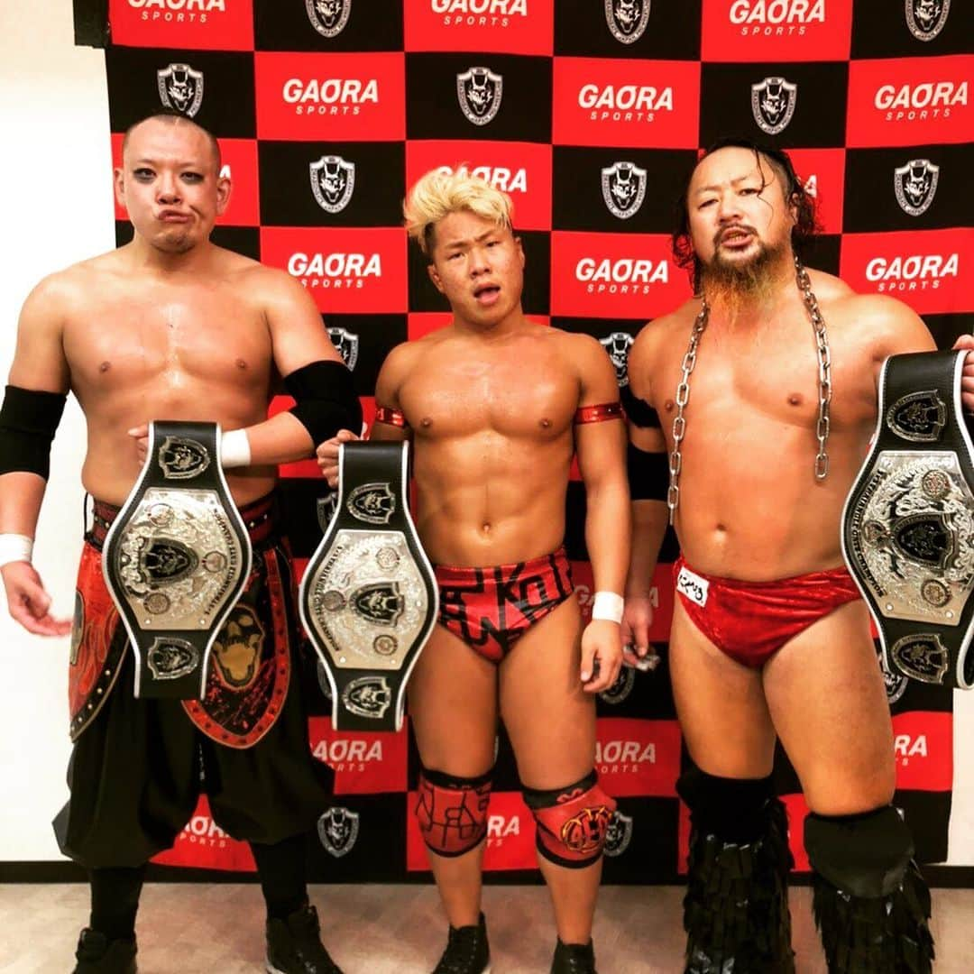 吉田隆司さんのインスタグラム写真 - (吉田隆司Instagram)「Defend the title successfully ‼︎ #dragongate #prowrestling #defend #title #muscle #training #fitness #bodybuilding #wwe #mexico #luchalibre #fight #success #ドラゴンゲート #プロレス #防衛  #フィットネス #ボディービル #ゴールドジム #エニタイムフィットネス #goldgym #anytimefitness #musclemodel #model #モデル #hair #근육 #싸움 #모델」11月16日 1時43分 - yoshidatakashidg