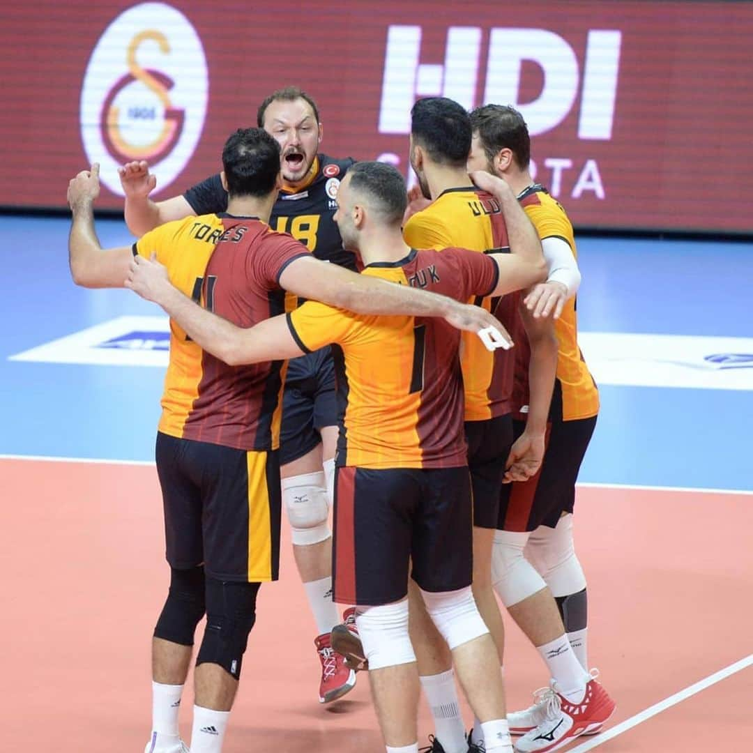 ガラタサライSKさんのインスタグラム写真 - (ガラタサライSKInstagram)「📸 3-2 kazandığımız #Galatasaray HDI Sigorta - Halkbank karşılaşmasından kareler. #FileninAslanları」11月16日 1時51分 - galatasaray