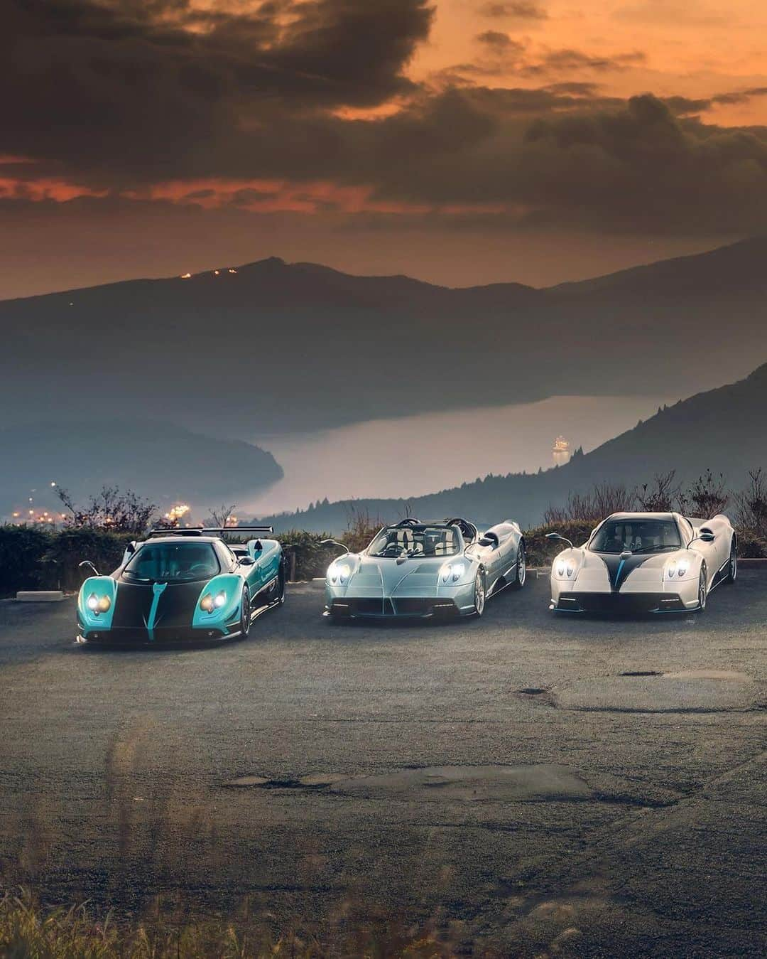 CARLiFESTYLEさんのインスタグラム写真 - (CARLiFESTYLEInstagram)「What’s your favorite Pagani? Photos by @alexpenfold #carlifestyle」11月16日 2時02分 - carlifestyle