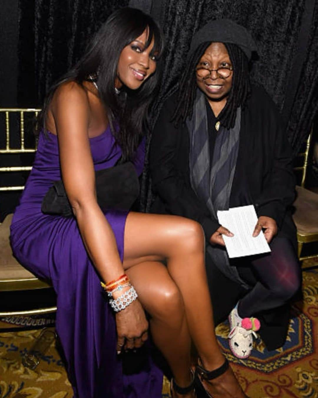 ナオミ・キャンベルさんのインスタグラム写真 - (ナオミ・キャンベルInstagram)「Happy Birthday Legend @whoopigoldberg first to ever do it !! EGOT .. Many blessings to you on this special day !! You have Always remained Authentic and YOU !! Love you to the moon ♥️🎂♥️🎂♥️」11月16日 2時11分 - naomi