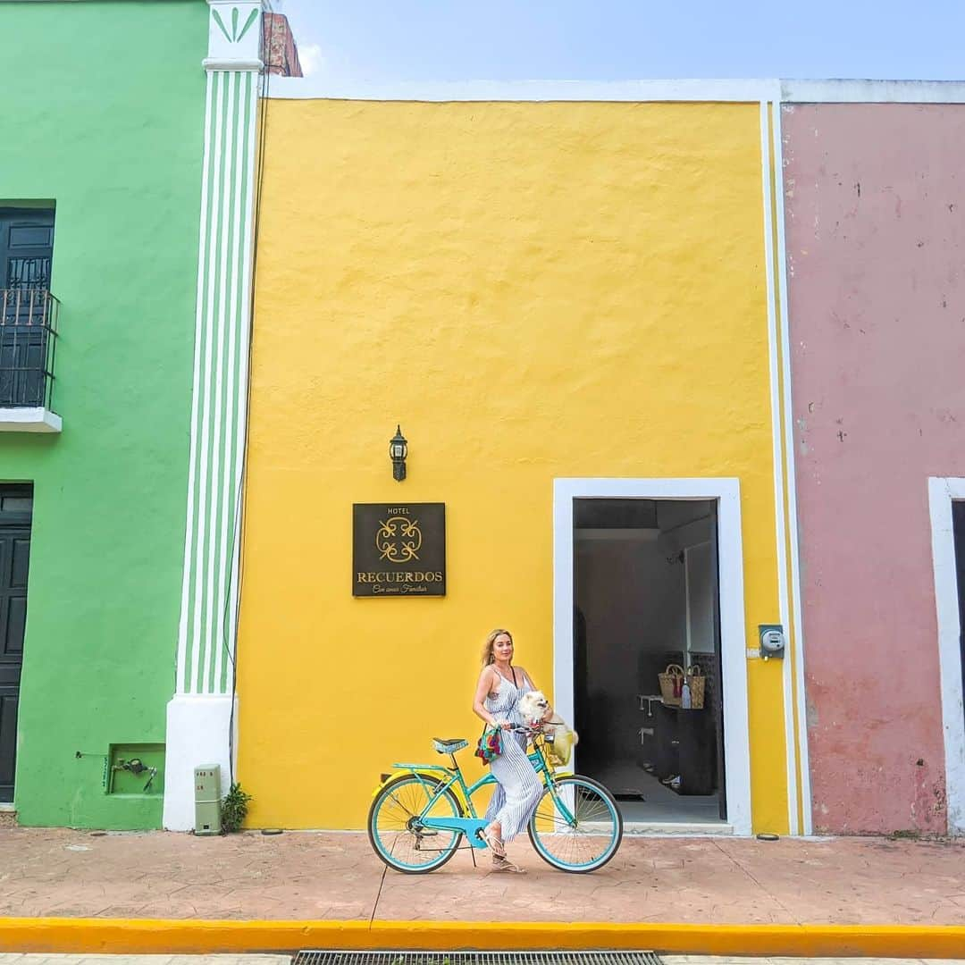 アリサ・ラモスさんのインスタグラム写真 - (アリサ・ラモスInstagram)「If you come to Yucatan, and only go to Playa or Tulum, you're missing out on a lot of hidden gems that are less-posted-about!! . This is Valladolid, a cute, colorful city right next to Cenote Suytun (the one with the circular platform I just posted about), that most people only stop in briefly while doing day trips to the Cenote or Chichén Itzá. . But it actually is well known for its gastronomy, for being one of the 121 Pueblos Mágicos in Mexico, and for several other hardly-heard-of Cenotes! . Valladolid actually reminded me a little of some parts of Cuba...which I am extremely excited to say I'll be heading back to for NYE and my bday, and maybe staying for a few weeks to continue with my current slow-travel preference (trying to take less flights right now). . Last time I went to Cuba I retraced the footsteps of my grandparents on my mom's side, and this time I'll include an adventure to Cienfuegos to see where my paternal abuelos are from!  . ((Yes Cuba is now open and US citizens can go with approved visas...I will be inviting a small group to come for NYE and a 5-7 day tour, following all safety and health protocols of course, DM if interested!)) . Anyway back to Valladolid! I'd highly recommend staying at least one night here and per usual will have a full blog post for things to do and tips (like the cute $18/night pet friendly hotel we stayed at!) . Do you like venturing away from the token popular areas to find hidden gems? Or prefer sticking to the famous places?  . . . . #valladolid #pueblomagico #yucatan #cenotesuytun #suytun #mexico #rivieramaya #tulum #playadelcarmen #MyLifesATravelMovie #petfriendly #petfriendlyhotel #roadtrip #gltlove #tlpicks #beautifuldestinations」11月16日 2時27分 - mylifesatravelmovie