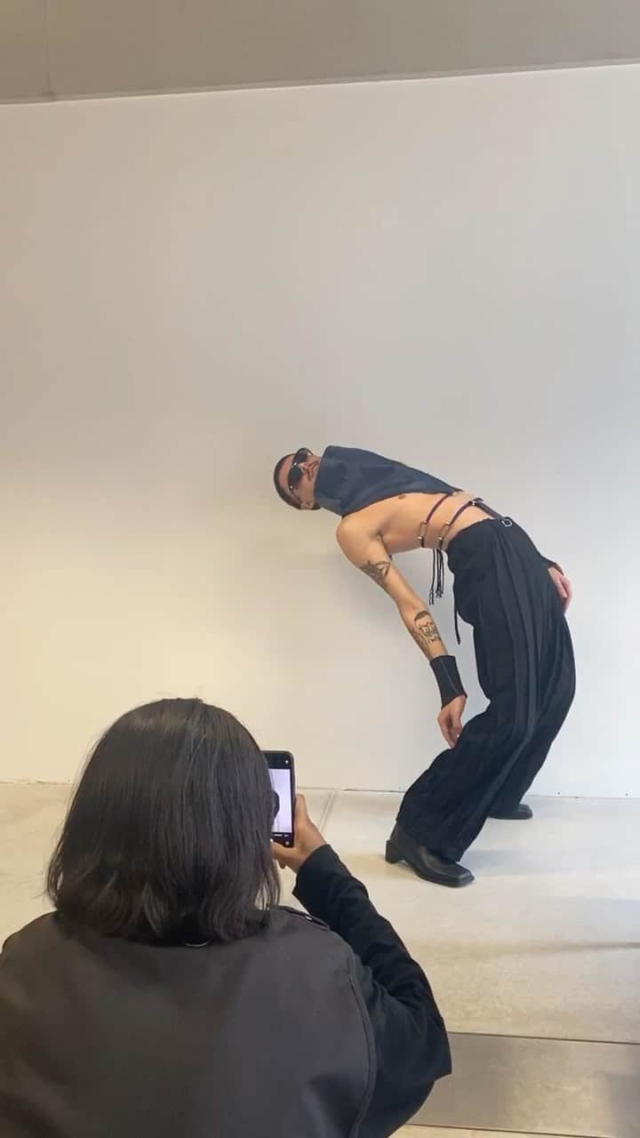 アンドレアクルーズのインスタグラム：「Andrea Crews Workshop at @casa__93  Stay tuned for our 18 tutorials !    #andreacrews #fashionschool #fashionworkshop #fashionstudents #up」