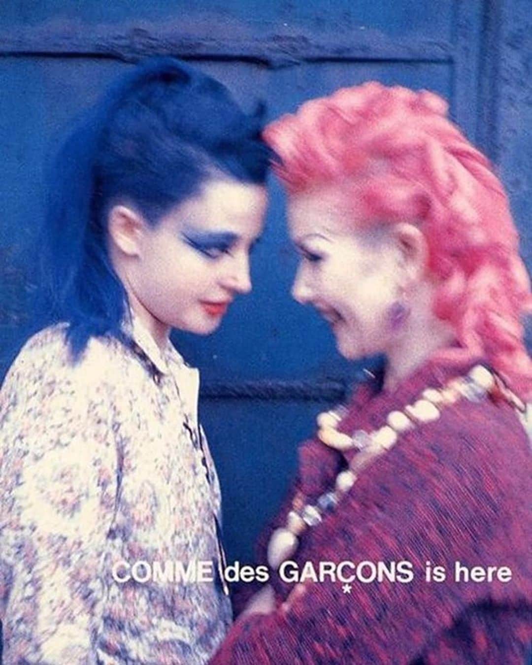 AnOther Magazineさんのインスタグラム写真 - (AnOther MagazineInstagram)「#SundayLove – Comme des Garçons 1991 campaign, shot by Juergen Teller 💙」11月16日 3時49分 - anothermagazine
