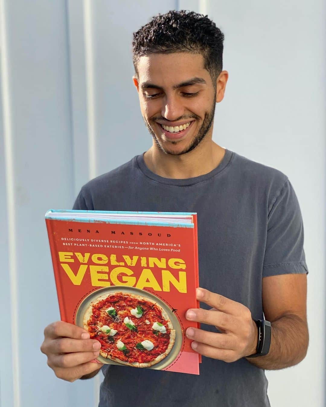 メナ・マスードのインスタグラム：「Still so proud to hold this book and to see photos of the dishes you've cooked from it. Don't forget to tag #EvolvingVegan. If you're enjoying the book, today's the final day for voting in the #GoodreadsChoice Awards. Link in bio.」