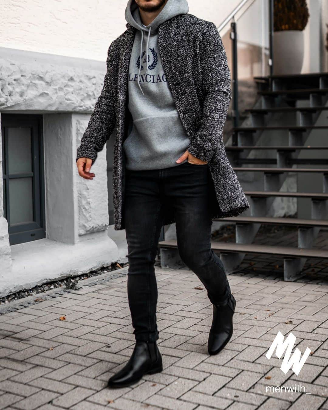 Men Withのインスタグラム：「Lovely photo of our dear friend @fabibader_ 👌🏽 #menwithstreetstyle」