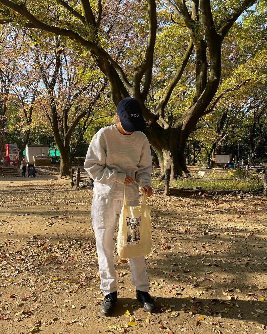 mao mitsuiのインスタグラム：「🍂🌞」