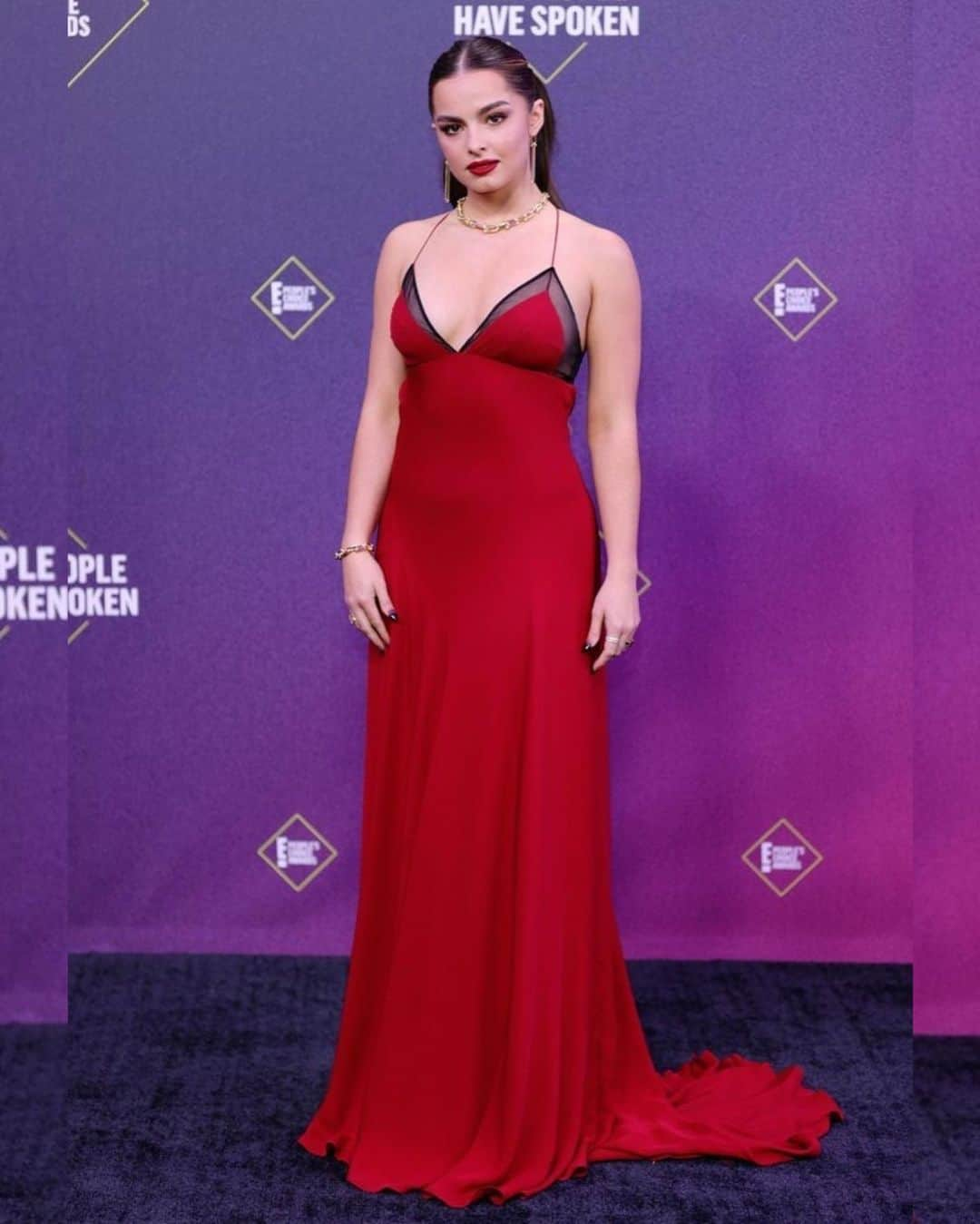 Just Jaredさんのインスタグラム写真 - (Just JaredInstagram)「@addisonraee slips into a vintage number  at the People’s Choice Awards. Visit JJ now for full coverage of the event! #AddisonRae  #PeoplesChoiceAwards #PCAs Photos: Getty」11月16日 14時25分 - justjared