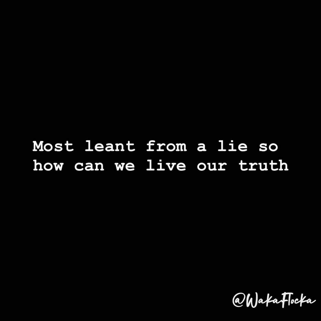 ワカ・フロッカ・フレイムのインスタグラム：「Speak truth without judgement ✊🏾 Each one gotta teach one ✊🏾 We at a time where Love, Truth, Faith, and Loyalty is everything. ✊🏾」