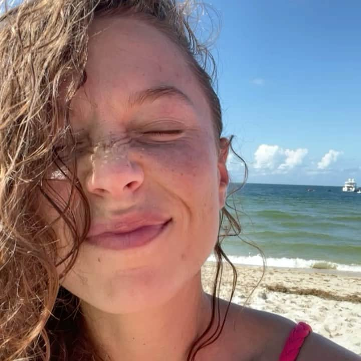 Nicole Mejiaのインスタグラム：「📍Freckle faced in my happy place」