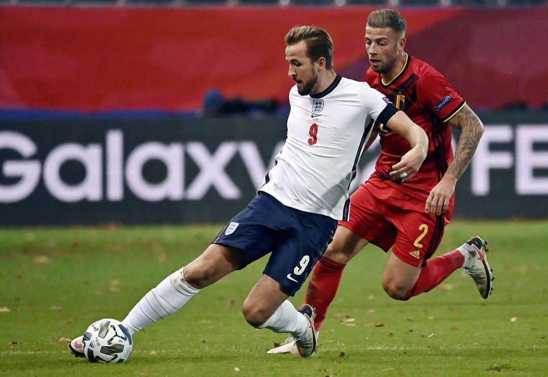 ハリー・ケインのインスタグラム：「Tough loss to take tonight. Lots of positives to take from that performance. We learn and move on. Very proud to reach 50 caps for @england!」