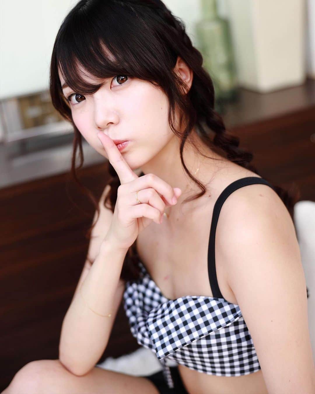 武田美憂のインスタグラム：「. 最近無性に滝に打たれたいのですが おすすめの滝ありますか？ バンジーでも可です。 . #オウルテックレディ #sgt #supergt #owltech #tgrteamsard #sard #いいねしてね #portrait #portraitphotography #model #japanesegirl  #racequeen #レースクイーン #グラビア #水着 #ハウススタジオ #被写体モデル #被写体 #モデル #作品撮り #ポトレ #ポートレート #followme」