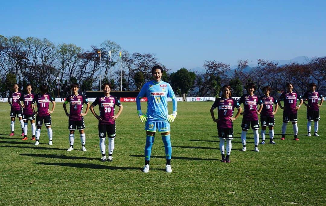 山根恵里奈さんのインスタグラム写真 - (山根恵里奈Instagram)「vs愛媛FCレディース 🍊  5-1で勝ちました👏🏻👏🏻👏🏻👏🏻👏🏻  今季2度目の5得点⚽️⚽️⚽️⚽️⚽️ 素晴らしすぎました☺️  リーグ戦、残るはあと一つ☝🏻 ラストまでジェフレディースらしく😄💛  #jefunited  #jefladies」11月16日 8時23分 - erina.yamane