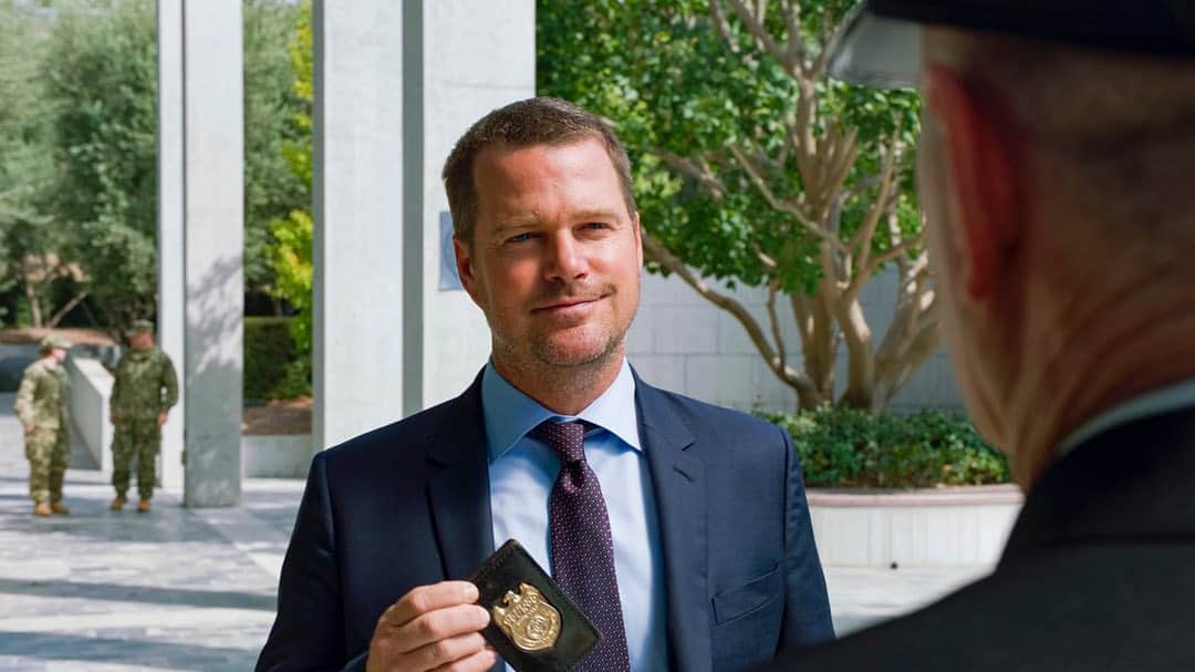 のインスタグラム：「A trial begins of a Chief Petty Officer that finds Callen and Sam called to help find the missing star witness. Things will take an interesting turn tonight! #NCISLA」