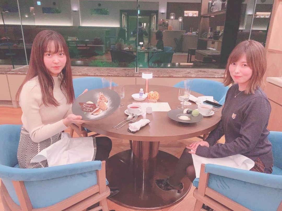 武田るいのインスタグラム：「ゆうりちゃん🥰🌈💝いつもありがとう🥺💓めちゃ嬉しかったよー🥰🎂またゆっくり旅行したいな✨ #birthday #birthdaysurprise #suprise #軽井沢プリンスホテル #軽井沢 #女子旅 #tabijyo #dinner」