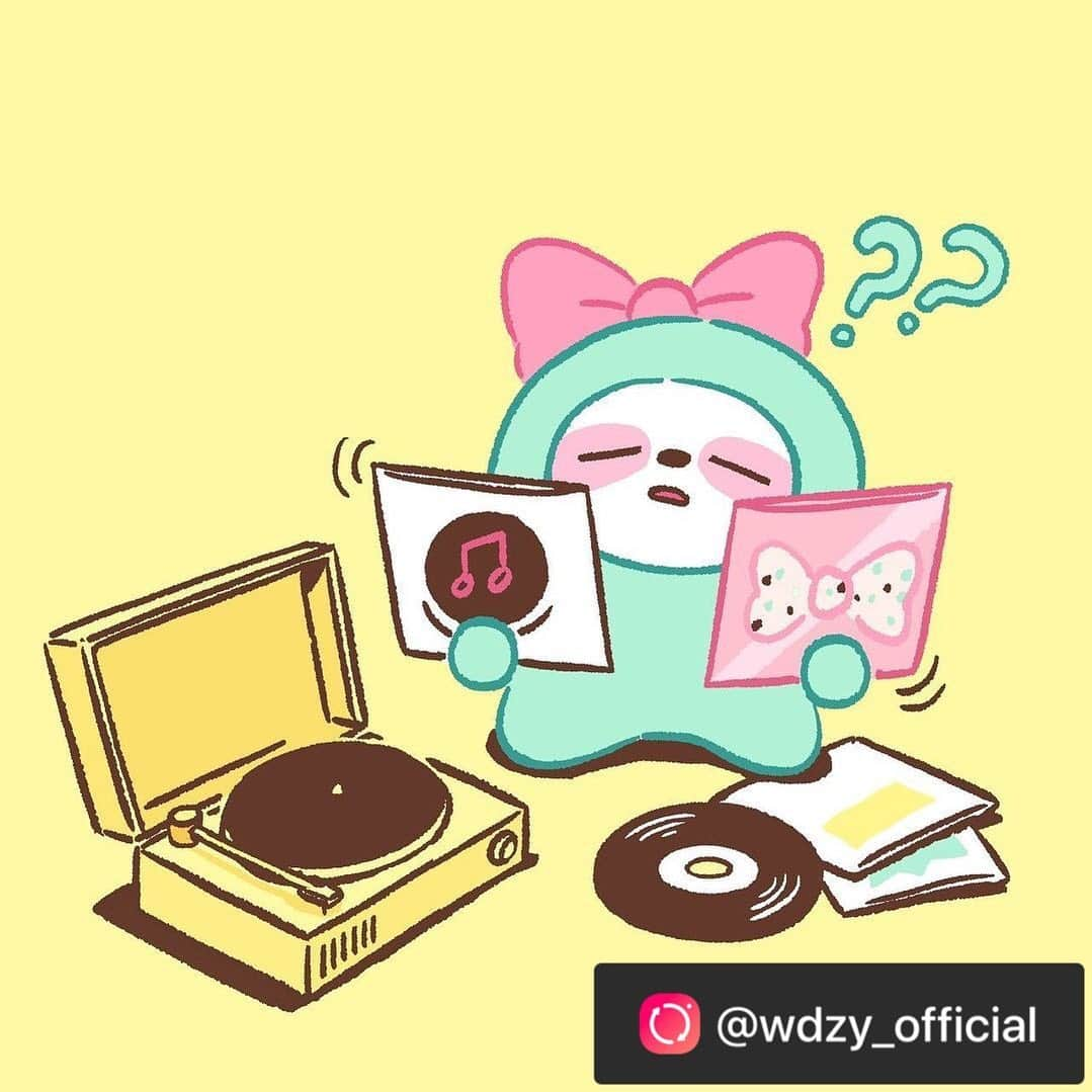 JYPエンターテインメントさんのインスタグラム写真 - (JYPエンターテインメントInstagram)「@wdzy_official   No matter how cold outside, good music can warm your heart. 💕 ⠀ MIDZY, do you have any music suggestions to be on LYA's playlist? ⠀ If so, share your favorite winter songs to WDZY’s Instagram Story! 🎶 ⠀ #ITZY #MIDZY #WDZY #Lia #LYA #LINEFRIENDS #newmusic #playlists #musicforlife #listentothis #lovethissong #newsong  ⠀ 코끝에서 느껴지는 겨울냄새~❄️ ⠀ 따뜻한 겨울 감성에 어울리는 MIDZY의 숨겨진 띵곡을 '랴'에게 추천해주세요! ⠀ 지금 WDZY 인스타그램 스토리에 MIDZY의 플레이리스트를 남겨주세요 🎶 ⠀ #ITZY #MIDZY #WDZY #리아 #랴 #있지 #믿지 #윗지 #음악추천 #플레이리스트 #노래추천 #띵곡 #음스타그램 #팝스타그램」11月16日 14時53分 - jypentertainment