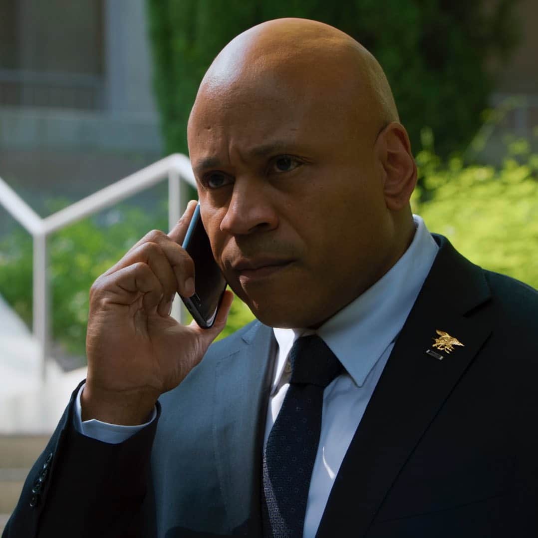 のインスタグラム：「Calling #NCISLA fam! Drop a 💥 in the comments if you’re watching with us tonight」