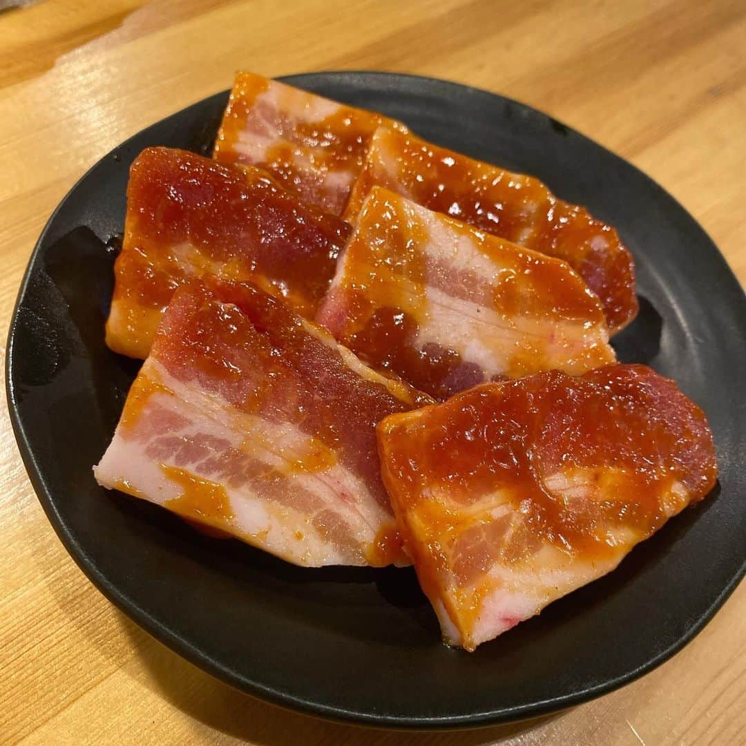 水木一郎さんのインスタグラム写真 - (水木一郎Instagram)「焼き肉で元気もりもり。初めて食べた豚バラは見た目もきれい。厚みもあって美味しかったZ! #焼肉　 #水木一郎」11月16日 9時34分 - ichiromizuki