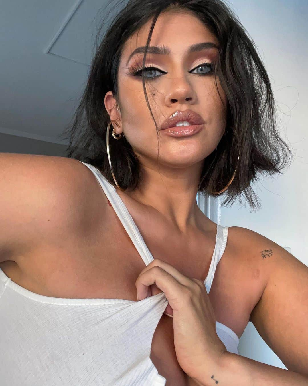 La'Tecia Thomasさんのインスタグラム写真 - (La'Tecia ThomasInstagram)「ɴɪɴᴇ-ɪsʜ ʟɪᴠᴇs  Used the @mavenbeauty define palette and the black waterproof liquid liner 😸 mavenbeautypartner purchase at fashionnova」11月16日 9時42分 - lateciat