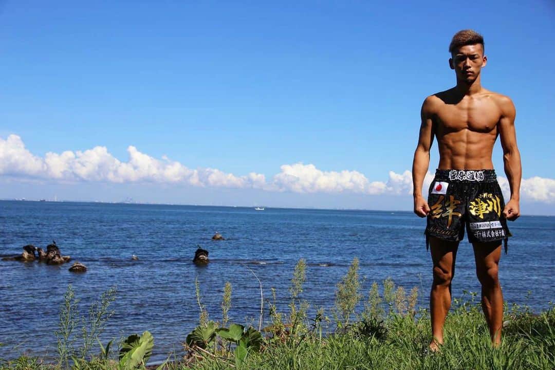 のインスタグラム：「24歳になりました。  更なる飛躍を目指し前進します。  押忍  #24歳 #誕生日」