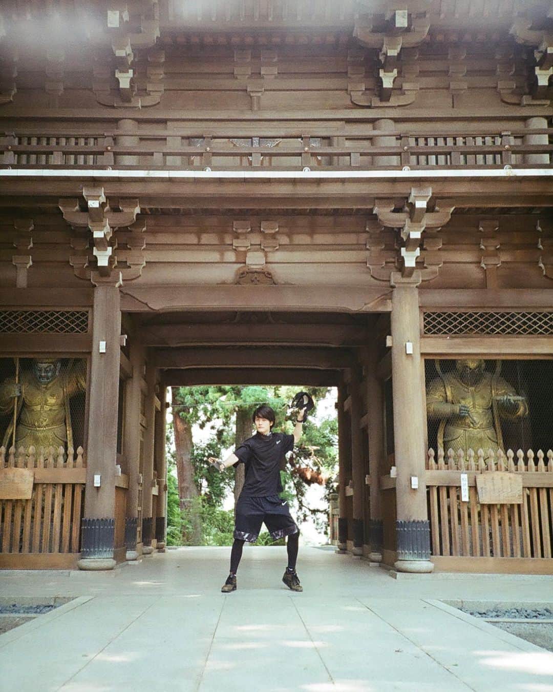 のインスタグラム：「﻿ #両国花錦闘士 日々稽古が﻿ 怒涛に進んでおります。﻿ 脳と胸筋がパツパツです。﻿ 稽古も残り2週間。﻿ ネイキッドなヌードメン達を是非﻿ 劇場へ観に来てください！﻿ ﻿ ﻿ 改めまして↓﻿ ﻿ ﻿ 【東京・明治座】20/12/5～23﻿ 【大阪・新歌舞伎座】21/1/5～13﻿ 【福岡・博多座】21/1/17～28﻿ ﻿ ﻿ そして、都合により劇場へ足をお運び﻿ 頂けない方！ライブビューイングが﻿ １２月１５日に全国の映画館にて﻿ 上映されるようです。﻿ 宜しくお願い致します。  #lomography100 ﻿ #konicabigmini301﻿ #film」