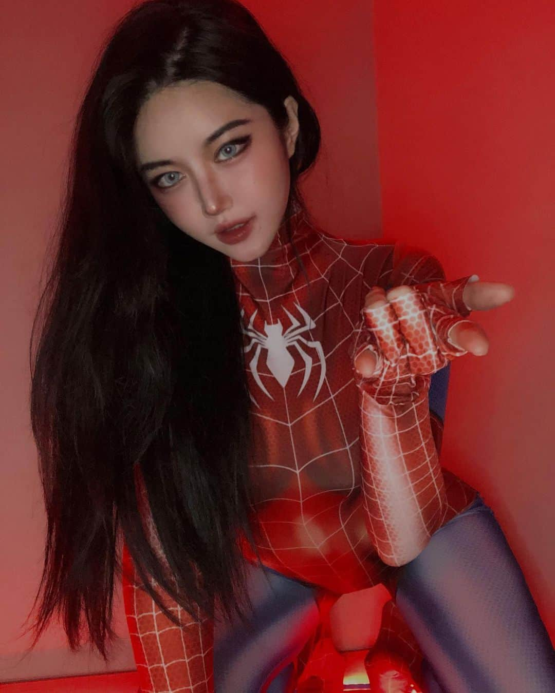 ハユンさんのインスタグラム写真 - (ハユンInstagram)「🕷」11月16日 11時31分 - leehwasi