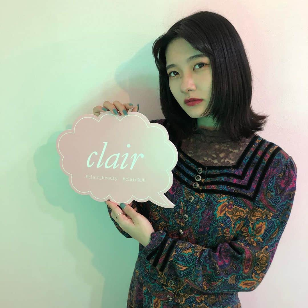 横山真夕さんのインスタグラム写真 - (横山真夕Instagram)「ミスコン前最後の @clair_tachikawa さま🤯🤯🤯  半年間お世話になり続けて 肌質結構変わった、、 化粧落とさないでばたーんって寝落ちしちゃうときもたまにあったけど、 それでも毛穴とか、ざらつきづらくなった🌙 化粧ノリも良くなって くすみも減ったから、薄づきのファンデに変えちゃた🌿笑  ミスファイナリストになって フェイシャルエステなんて初めての経験をさせてもらえてよかった〜〜 肌質も、美意識も、変えてもらいました🕊  ミスコン前最後だったから、 Clairのお姉さんがたとばいばいするのが寂しかった😭  #オン眉　#オン眉ボブ #ミスコン　#ミスコンテスト #ミス成蹊コンテスト #ミス成蹊コンテスト2020  #ミスコンファイナリスト #clair #cliarbeauty #clair_立川店 #bitsu_press #美通プレス #フェイシャル」11月16日 11時24分 - miss20seikei_2