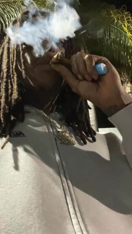 ウィズ・カリファのインスタグラム：「@xzibit @snoopdogg @warreng @rmmpercy」