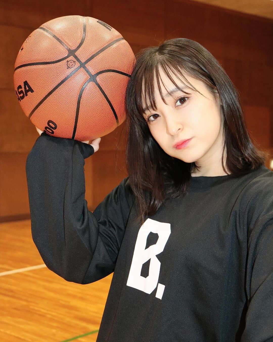 中崎絵梨奈さんのインスタグラム写真 - (中崎絵梨奈Instagram)「#Bリーグ　今月の試合はもうないですが もう既にバスケロス🏀👩🏻  #Bリーグ  #Bリーグ観戦 #bleague #バスケ #バスケットボール #スポーツ観戦女子 #バスケ好きな人と繋がりたい #スポーツ観戦 #バスケ女子 #japan #basketball #スポーツ #sports」11月16日 12時15分 - chu_erina