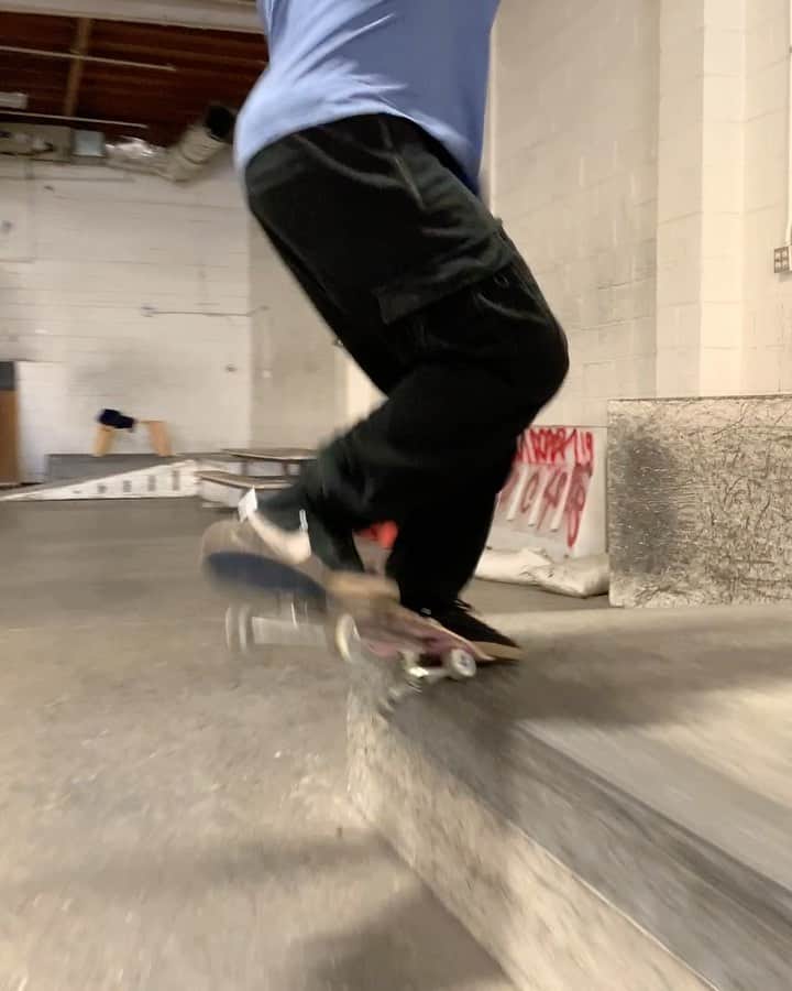 カルロス・リベイロのインスタグラム：「📲 @spanishmiketv」