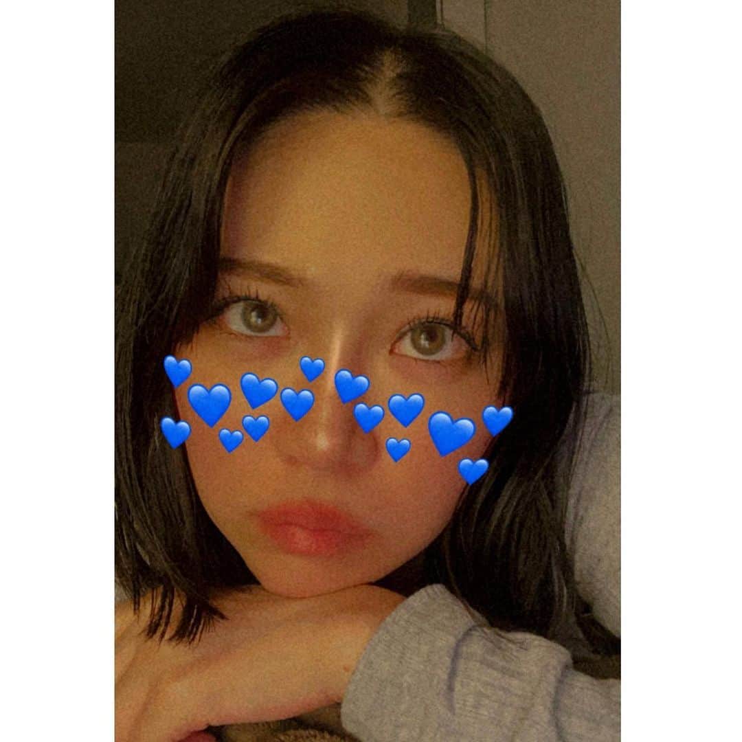 DJ mariennuのインスタグラム：「11月も後半戦😶 マイペースながらも新しい事に日々挑戦出来る事に感謝とありがとうを唱えよう🤲💙」