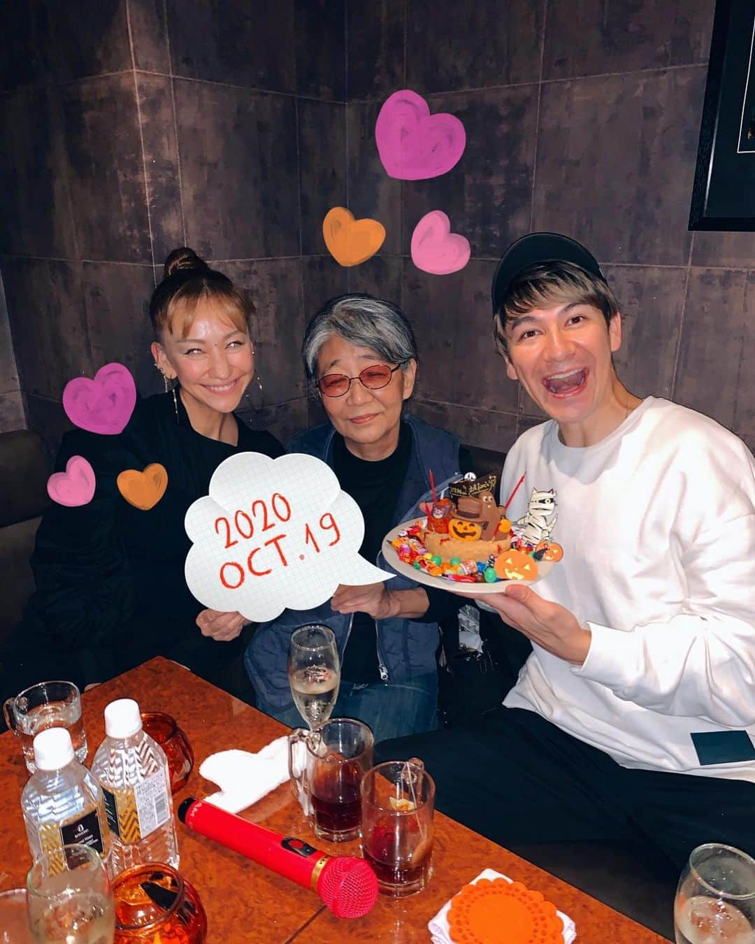 ソフィア・グリーンウッドのインスタグラム：「🎃2020.10.23🎃 ・ ・ JOYくんべびちゃん誕生祝い👶🏼🍼💓 #貸切#party#お祝い#family#家族会#しっぽり#ほっこり#JOYくん#baby#おめでとう#なぜかハロウィン仕様」