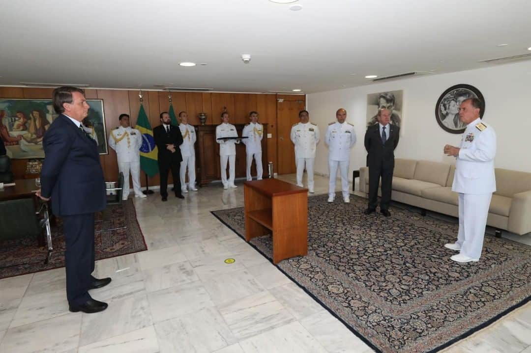 ジルマ・ルセフさんのインスタグラム写真 - (ジルマ・ルセフInstagram)「O Presidente Jair Bolsonaro participou, na manhã desta segunda-feira (16), da cerimônia de assinatura do Decreto de Aprovação do X Plano Setorial para Recursos do Mar (PSRM) e Imposição da Medalha Mérito Tamandaré. Fotos: Marcos Corrêa/PR」11月17日 0時01分 - presidenciadobrasil