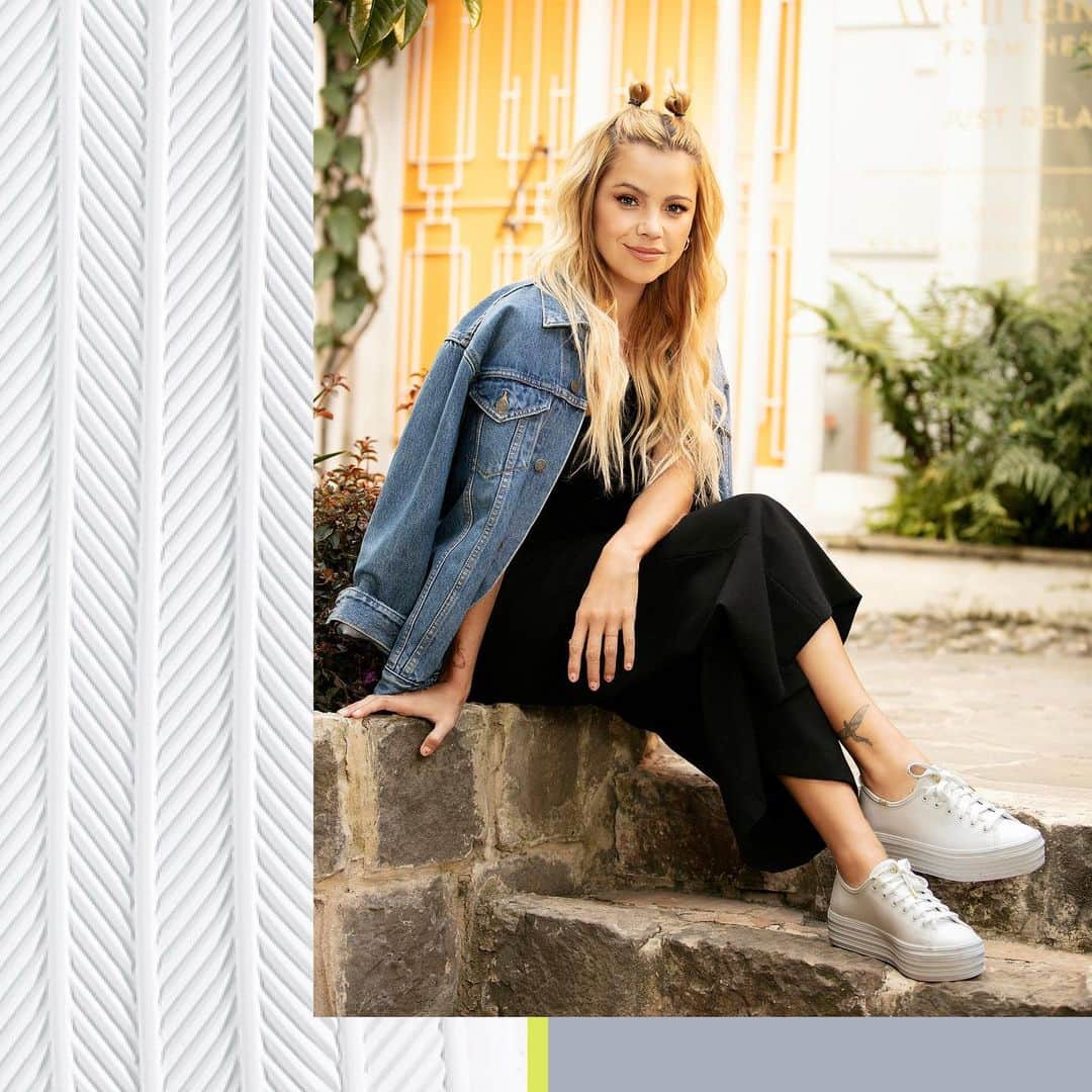 Kedsのインスタグラム：「Meet Johana Bahamón (@johana_bahamon_ ), one of the fierce women featured in this season's Progress Issue of The Keds Hand-book for Women. Johana is a Colombian actress, entrepreneur, and founder of Foundation Acción Interna, which advocates for prisoners' rights, rehabilitation and reconciliation. She believes that progress is about providing second opportunities, "They [inmates] are instantly judged, but most of them are just human beings who’ve made mistakes." Link in bio to read her progress story.」