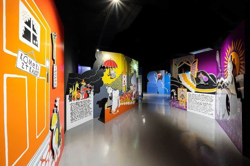 ムーミンさんのインスタグラム写真 - (ムーミンInstagram)「W-O-W! 🤩😍🎉 An anniversary exhibition in Seoul presents Tove Jansson’s Moomins in an experiential and multifaceted way. 🤩  Nearly 250 pieces of original Moomin artworks by Tove Jansson together with pieces presented using various production techniques guarantee a Moominous experience for Moomin fans of all ages. 😍🎨📸🎥  Read more at moom.in/seoul  #moomin #tovejansson #moominexhibition #moominanniversary #moomin75 #moominofficial #moominsinkorea #moominshop」11月16日 22時37分 - moominofficial