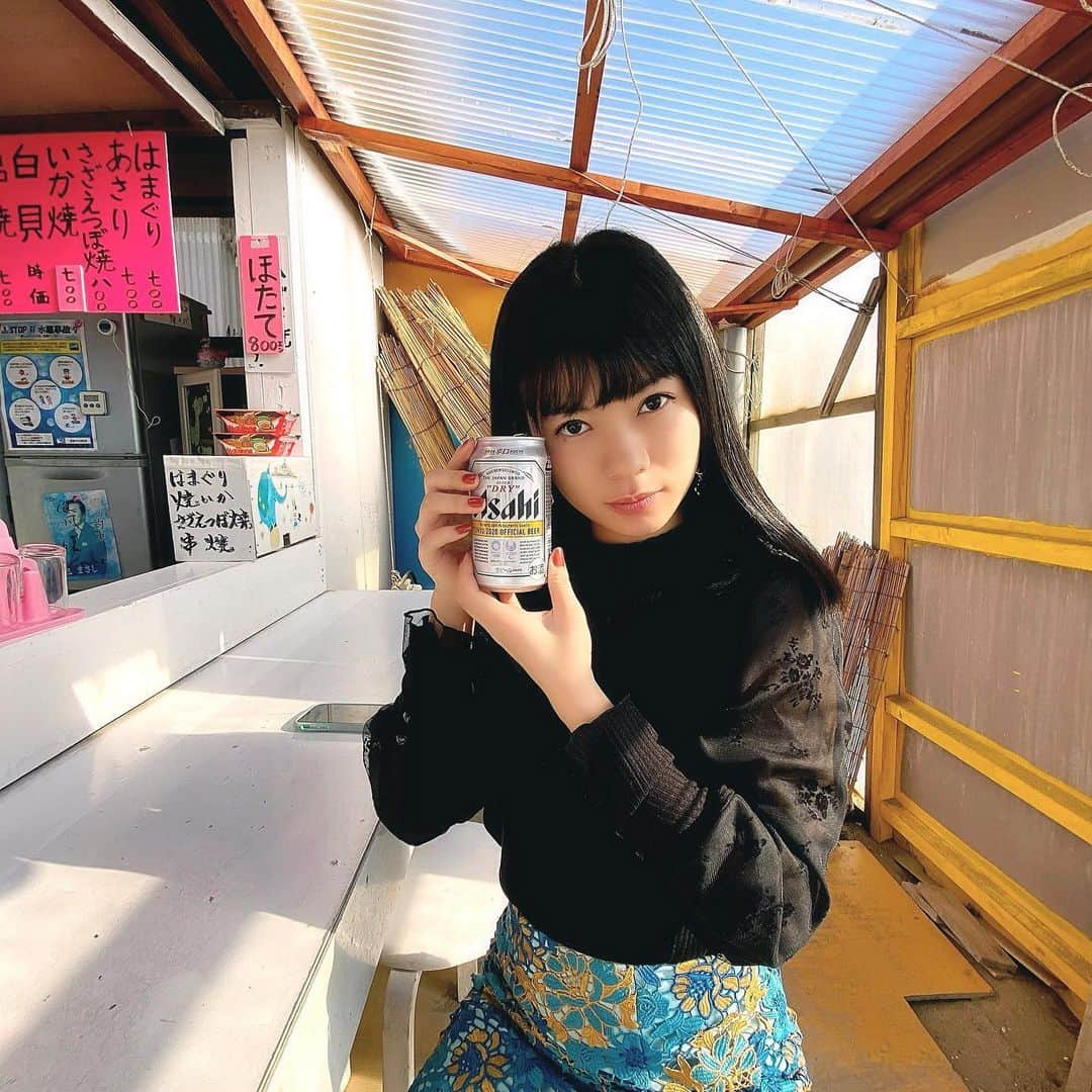 加藤万里奈さんのインスタグラム写真 - (加藤万里奈Instagram)「この季節に海行ってきた。 海の幸に感謝。ビールしか勝たん🤛」11月16日 22時40分 - _marinakato_