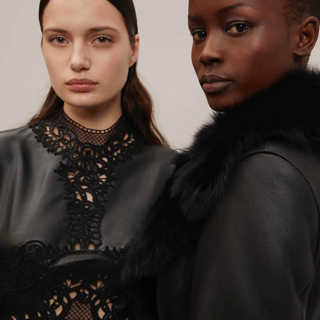 のインスタグラム：「Come into focus in backstage moments from #FW2021 Fashion Show. . . . #ErmannoScervino #FW2021 #FashionShow #Backstage」