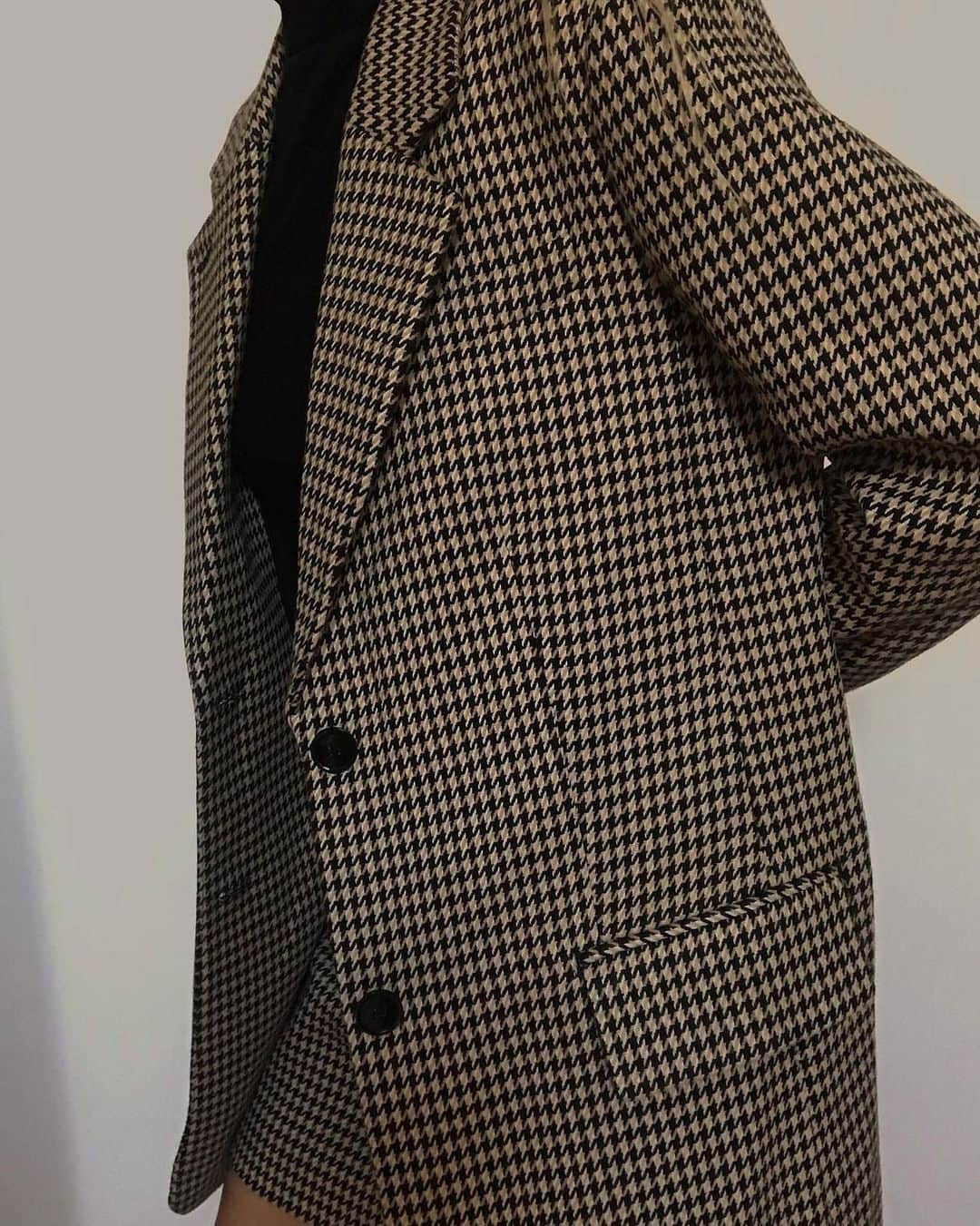 Club Monacoのインスタグラム：「Style Spotlight: The Single-Breasted Houndstooth Blazer . Perfect for pairing with the Houndstooth Centie Skirt or styling solo.」