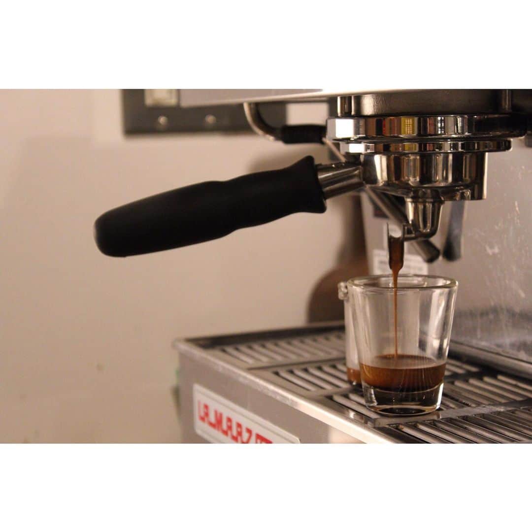 TRICHROMATIC COFFEEのグルメインスタ