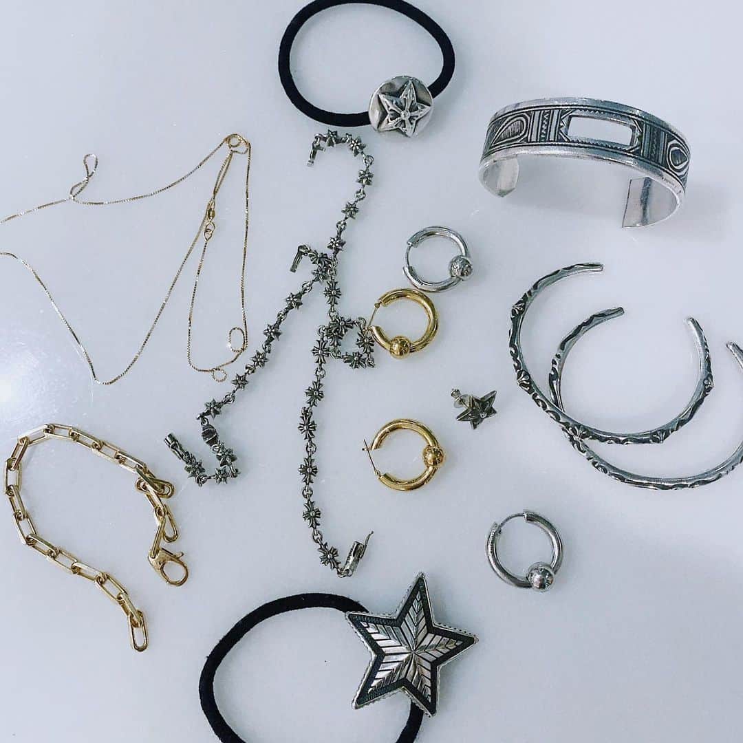 のインスタグラム：「質問いっぱいくるからここに💁‍♂️ #スタメン #accessory」