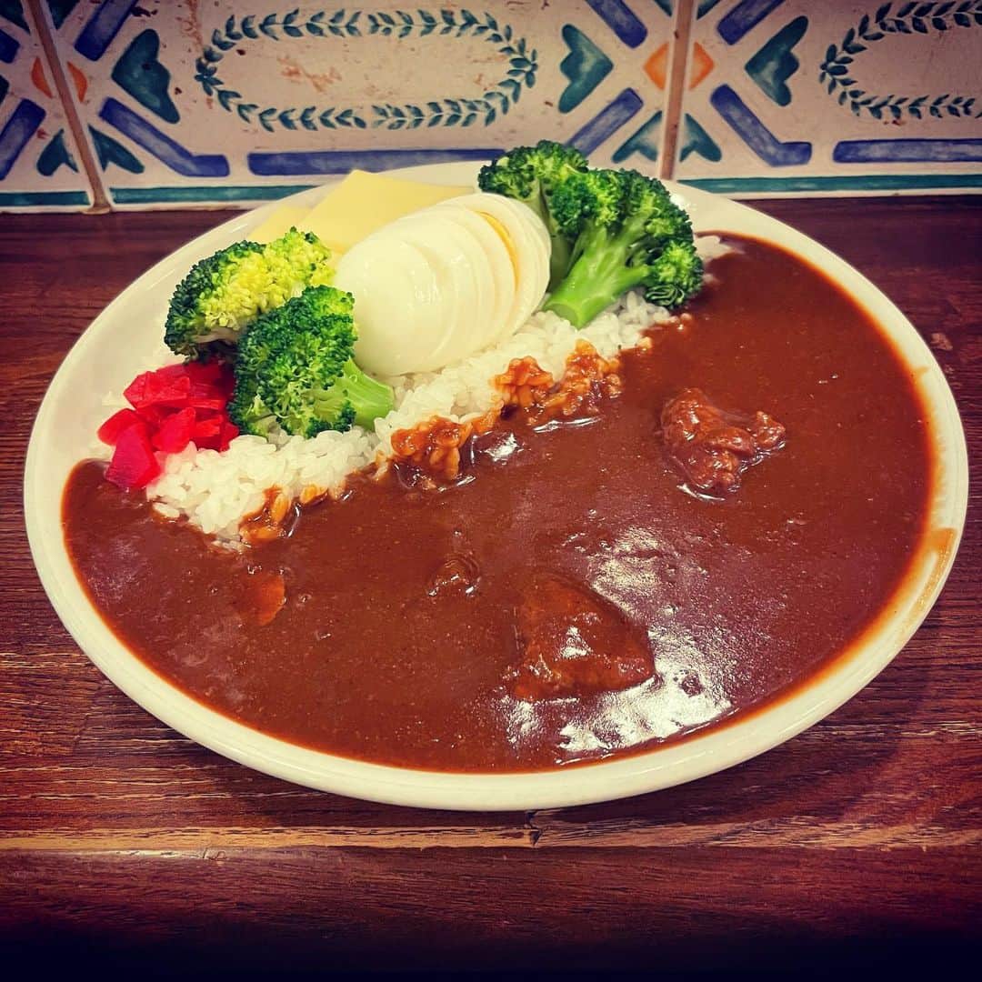 佐野史郎さんのインスタグラム写真 - (佐野史郎Instagram)「通りすがりのカレー屋さん 昭和な味、とっても美味しかったです🥄 #カレーライス」11月16日 14時56分 - sanovabitch