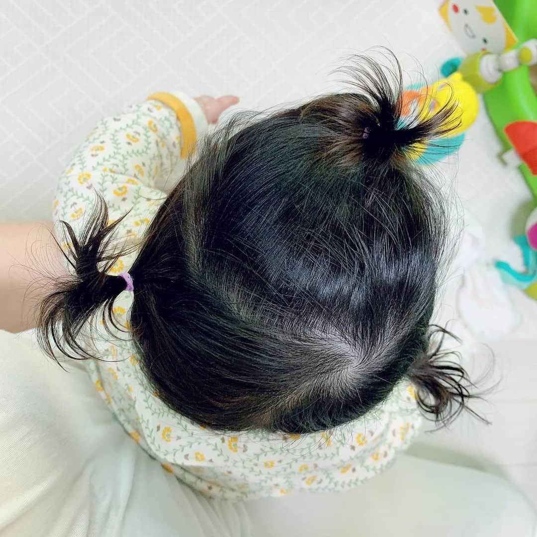 ウンジさんのインスタグラム写真 - (ウンジInstagram)「양갈래머리 가능👧🏻 　 #생후155일 #생후5개월 #너무많은머리숱 #신박한하우스」11月16日 15時00分 - eunvely_park