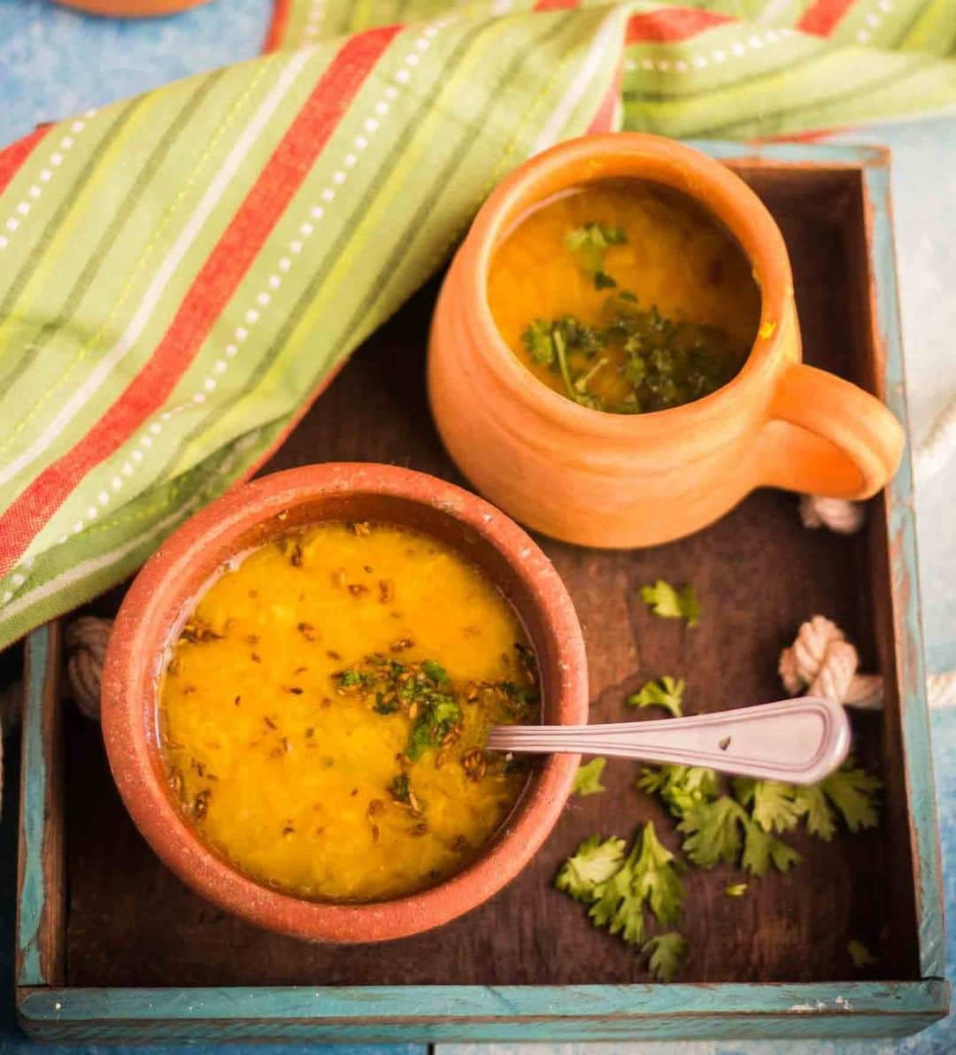 Archana's Kitchenさんのインスタグラム写真 - (Archana's KitchenInstagram)「Dal Shorba is a healthy and light soup/shorba made with yellow moong dal and spiced with dry ginger powder and pepper powder that gives it that powerful punch of spice, topped with lemon juice. Do give this recipe a try and tell us how you liked it.  Get the recipe from the smart.bio link in my profile @archanaskitchen . . . . . #recipes #easyrecipes #dal #dalrecipes #archanaskitchen #healthyeating #dalsoup #southindianbreakfast #highprotein #homemadefood #eatfit #cooking #food #healthyrecipes #foodphotography #recipeoftheday #comfortfood #deliciousfood #delicious #instayum #food」11月16日 15時09分 - archanaskitchen