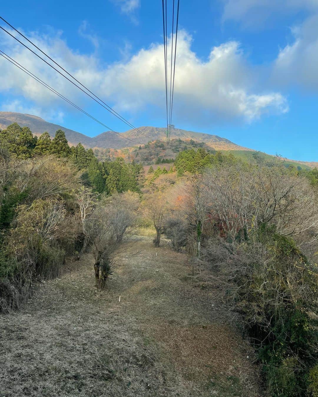 中岡由佳さんのインスタグラム写真 - (中岡由佳Instagram)「箱根駒ヶ岳ロープウェーで山頂へ🚡 #hakone #nofilter」11月16日 15時39分 - yuka_nakaoka
