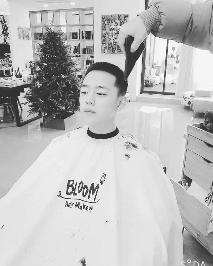 デヒョン のインスタグラム：「🔥🔥🔥🔥🔥#baby #IY」