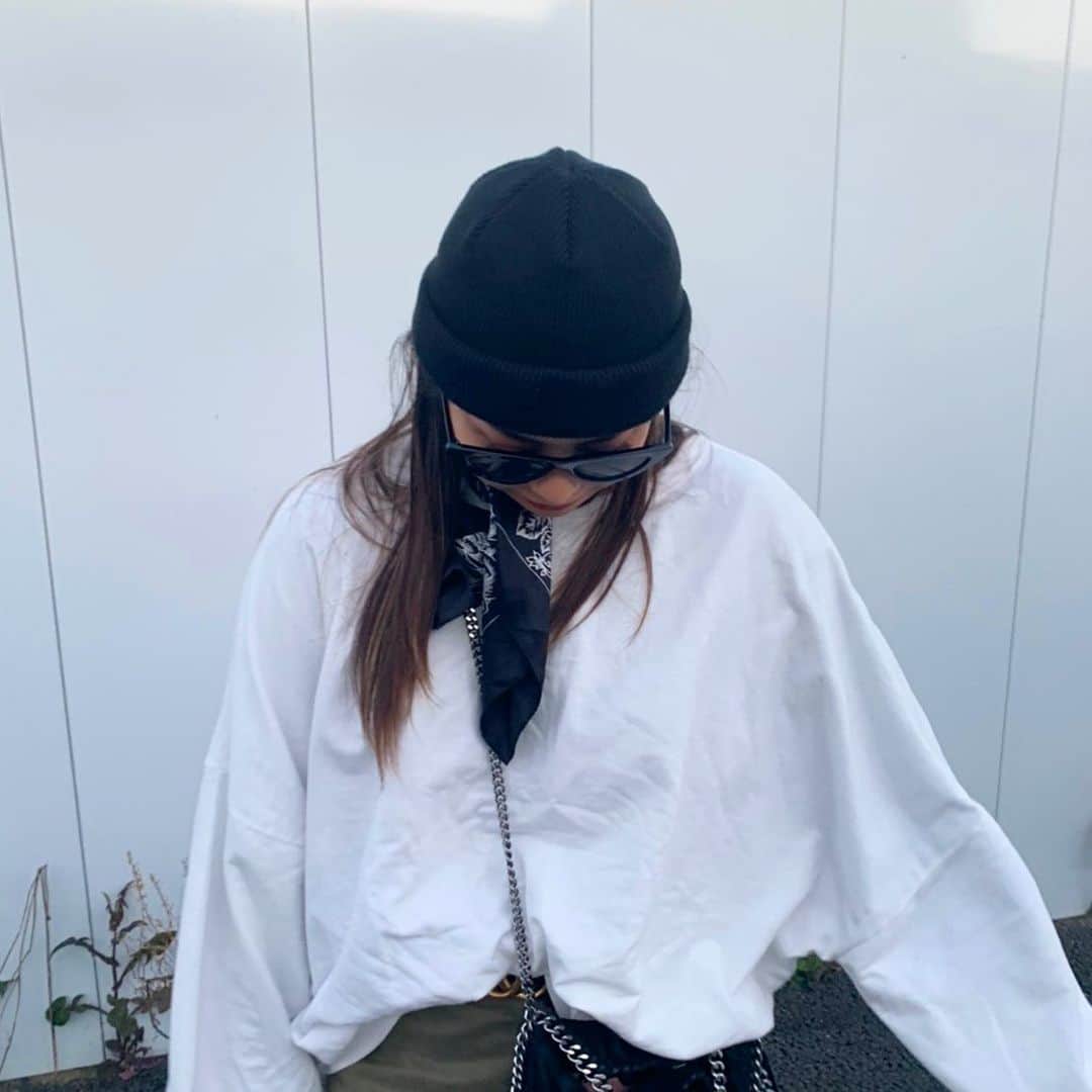 のインスタグラム：「髪の毛ぐしゃぐしゃ😂」