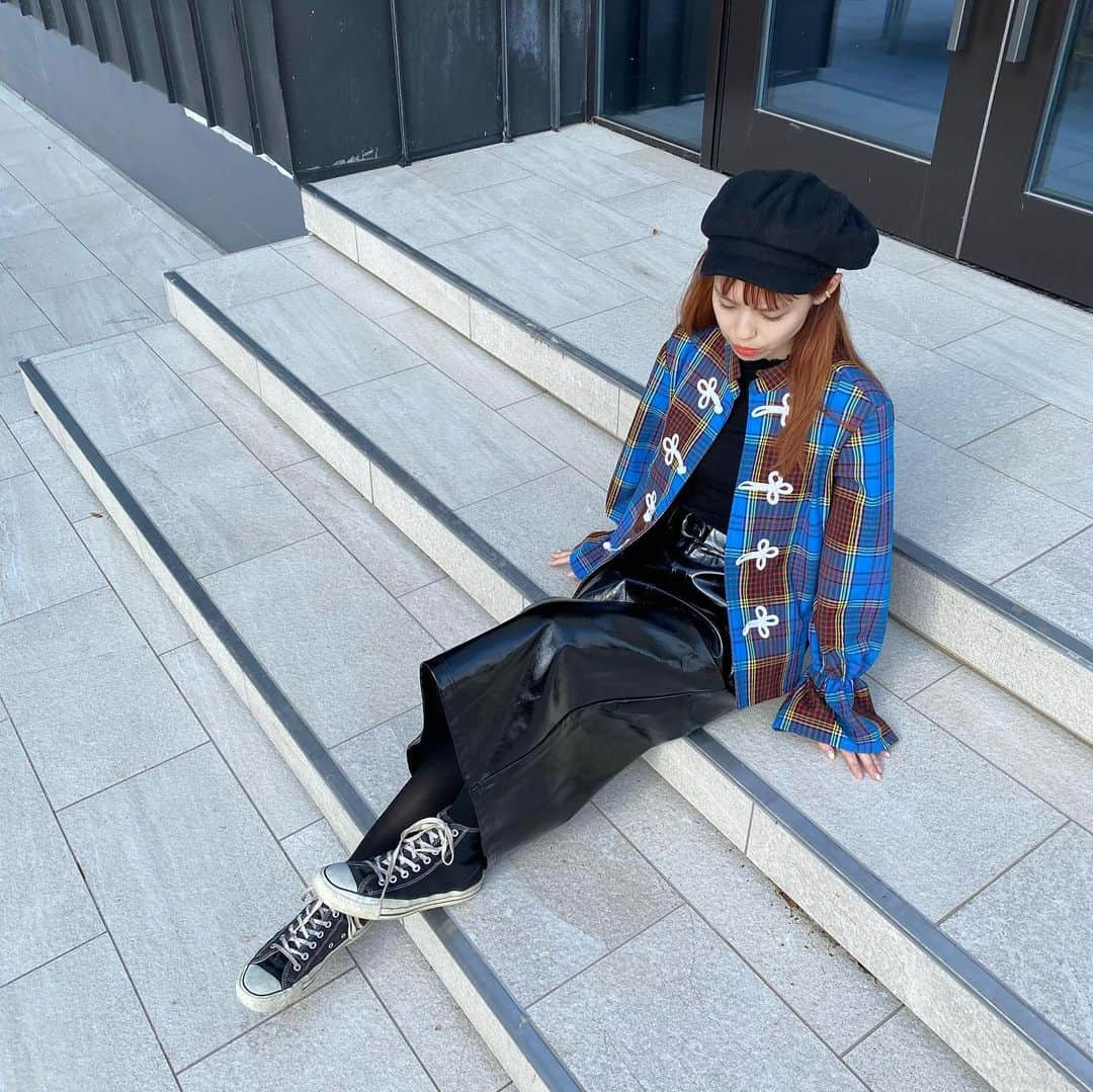 瀬戸あゆみさんのインスタグラム写真 - (瀬戸あゆみInstagram)「自称・眩しがり屋さん。  #dearsisterhood  #ayumi_outfit」11月16日 17時30分 - setoayumi