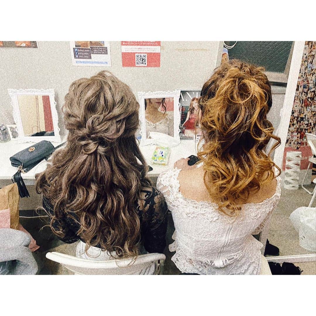 Erika.のインスタグラム：「. . . ヘアセット❤️」