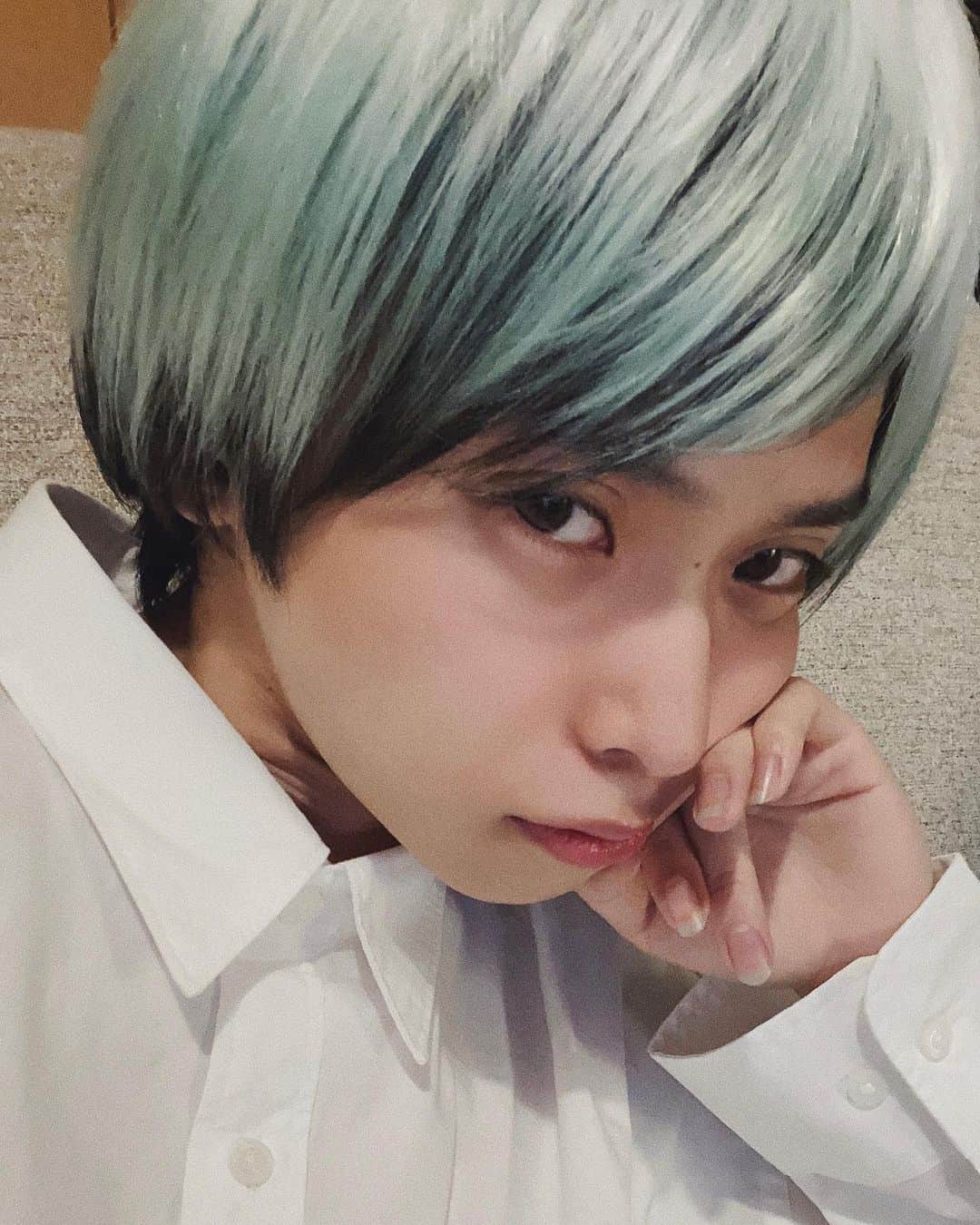 キクチユウジのインスタグラム：「愈史郎くんになりました。 #鬼滅の刃  #鬼滅 #鬼滅の刃コスプレ #愈史郎」
